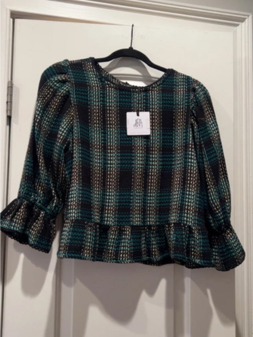 dRA Tweed,Plaid Ruffle-Hem Blouse in Teal, Black and Cream